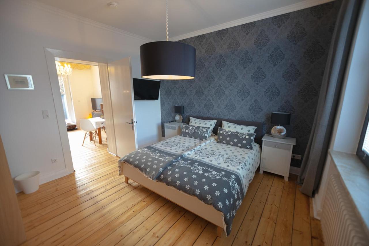 Apartmenthaus Lorbach Solingen Bagian luar foto