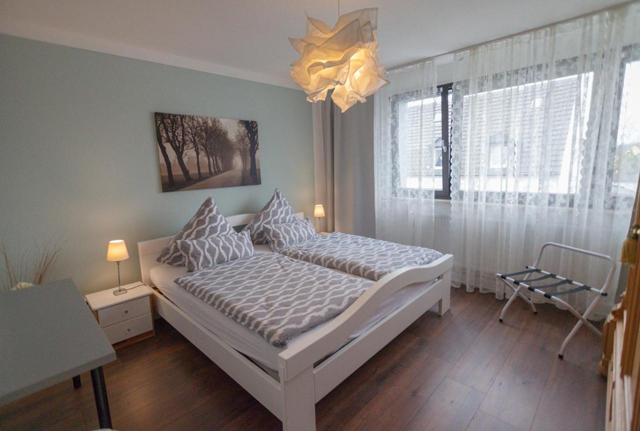 Apartmenthaus Lorbach Solingen Bagian luar foto