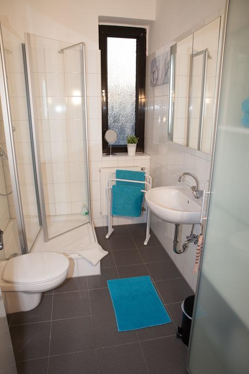 Apartmenthaus Lorbach Solingen Bagian luar foto
